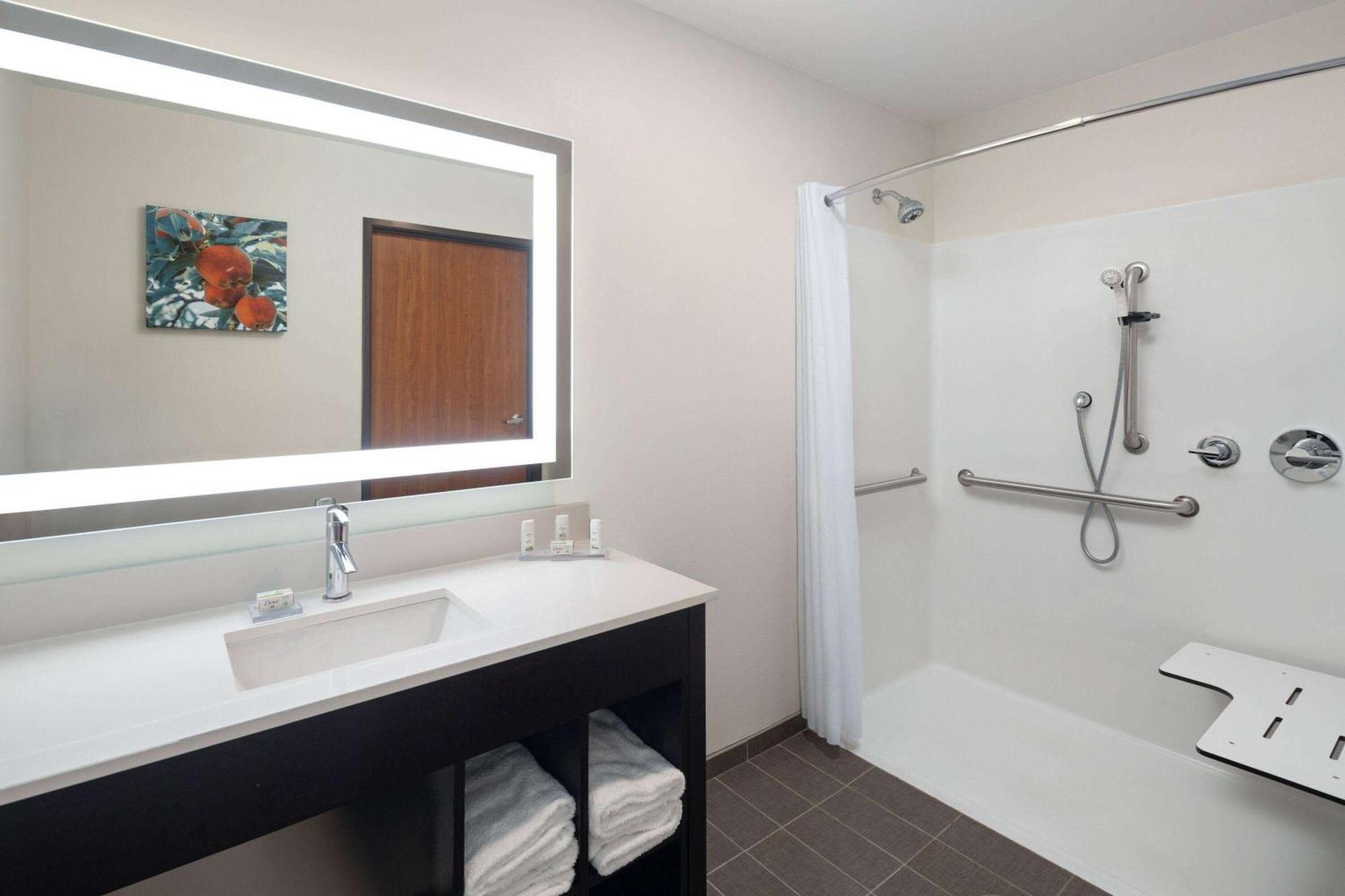 La Quinta Inn & Suites By Wyndham Wenatchee Zewnętrze zdjęcie